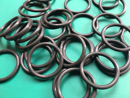 Fluoroelastomer-Schwarzes FKM O Ring Seals For Auto Ufer AS568 FKM 60